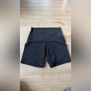 ✨NEW WITHOUT TAGS✨ lululemon align shorts, size 6